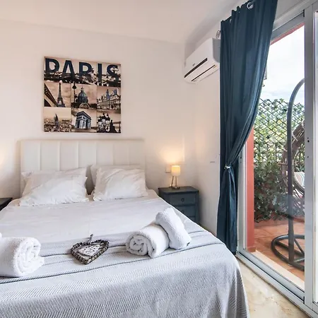 Spacious With Sea View, Walking Distance To The Beach, Parking, Pool, Wifi Manilva